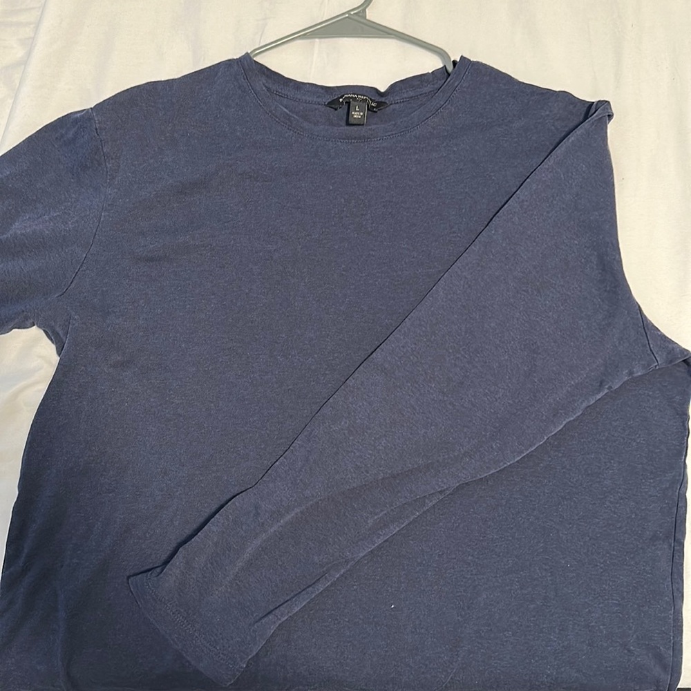 Great condition! Sz L Banana Republic Navy Blue long sleeve shirt